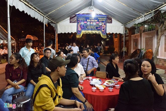 Dong nghiep vieng tang nghe si Thanh Tong trong dem muon-Hinh-7